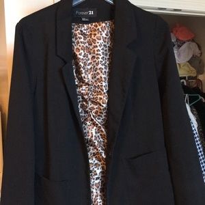 Women’s jacket two pockets firm on price